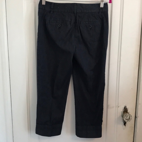 ANN TAYLOR Signature Fit Cuffed Denim Look Capris - Picture 4 of 7